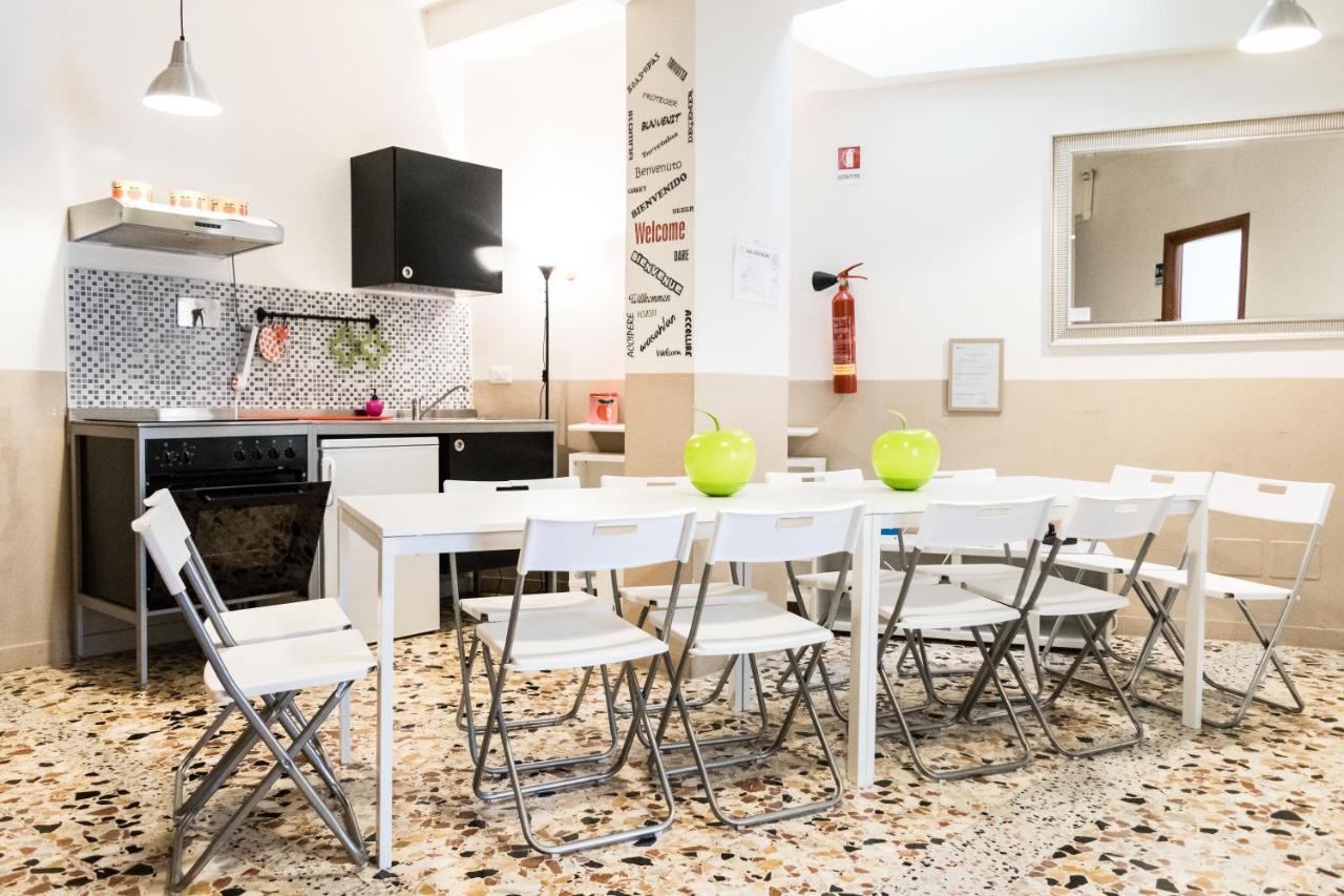 La Mela Di Roma Apartment Bagian luar foto